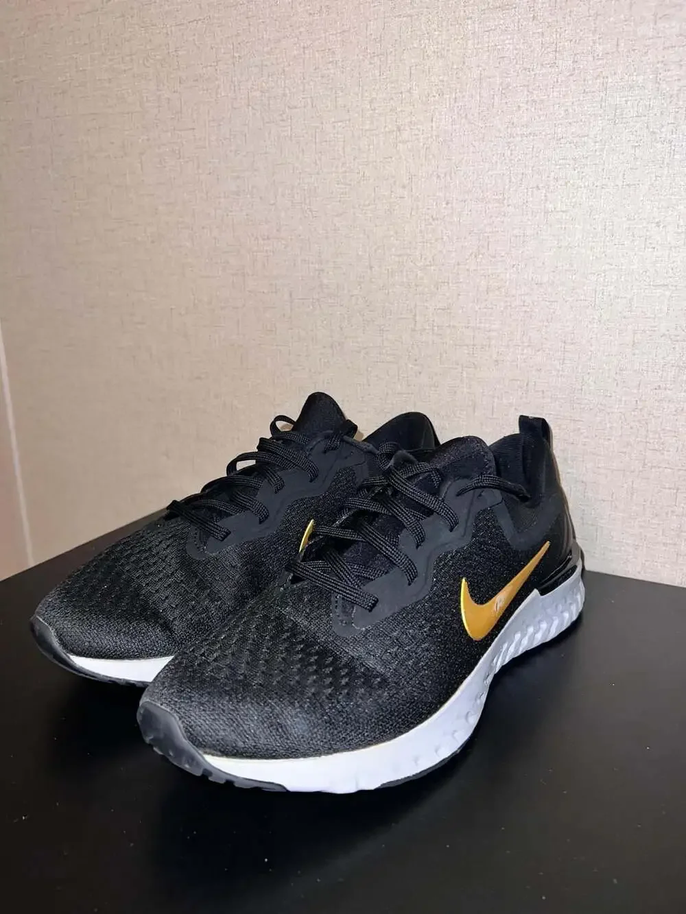 Nike Odyssey React Black Metallic Gold AO9820-011 Size 10